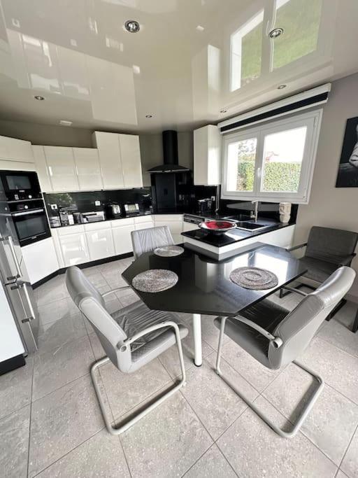 Grande Maison Au Calme Ensisheim Extérieur photo
